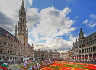Đi du lịch Bỉ, ghé thăm quảng trường Grand Place nổi tiếng hàng đầu